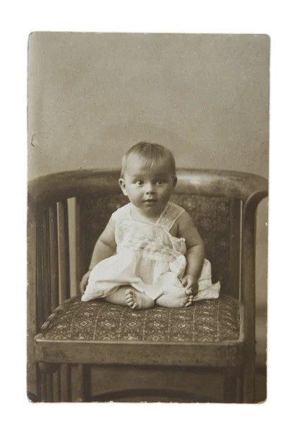Das kleine Mädchen, ein altes Foto — Stockfoto