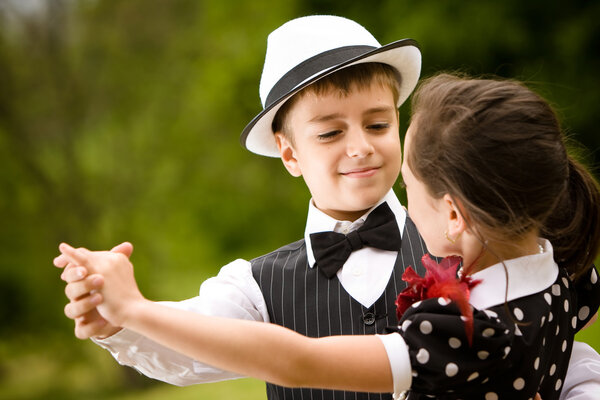 Потанцуем?
!