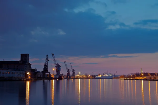 Puerto de Gdansk por la noche —  Fotos de Stock