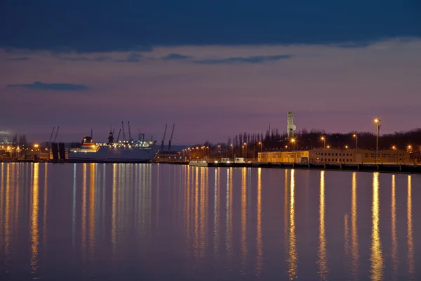 Porto de Gdansk à noite — Fotografia de Stock