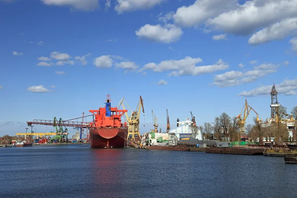 Large vessel in shipyard — Stok fotoğraf