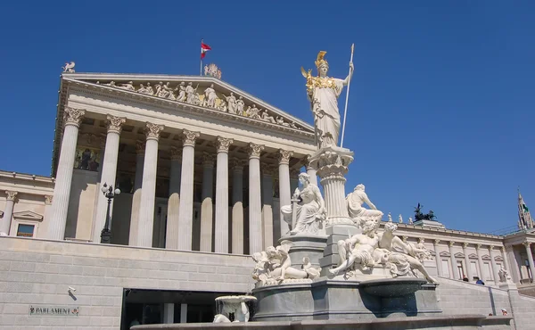 Здание парламента Австрии в Вене — стоковое фото