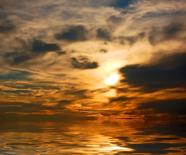 Gün batımında okyanus — Stok fotoğraf