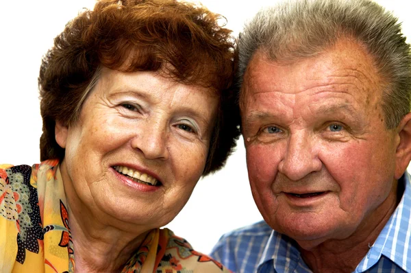 Glücklich lächelndes Seniorenpaar — Stockfoto