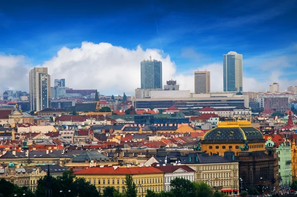 Prag. Visa från hradcany — Stockfoto