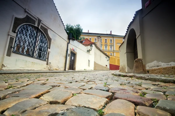 Прага. Старая, очаровательная улица — стоковое фото