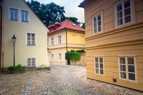 Praga. architektura stare, urokliwe uliczki — Zdjęcie stockowe