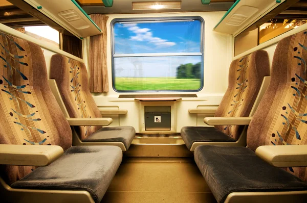 Viajar em trem confortável . — Fotografia de Stock