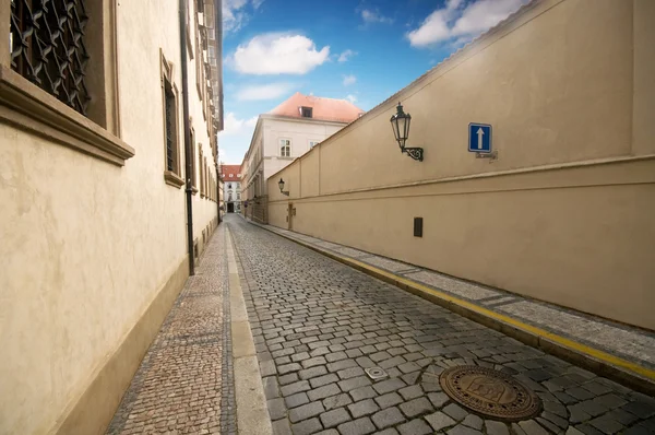 Praag. oude architectuur, charmante straat — Stockfoto