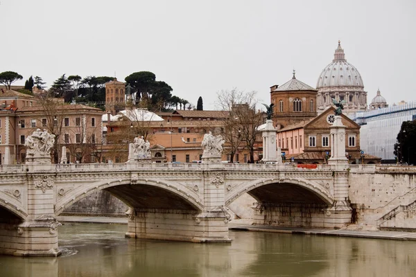 Vatican from bridge — Stock Photo, Image