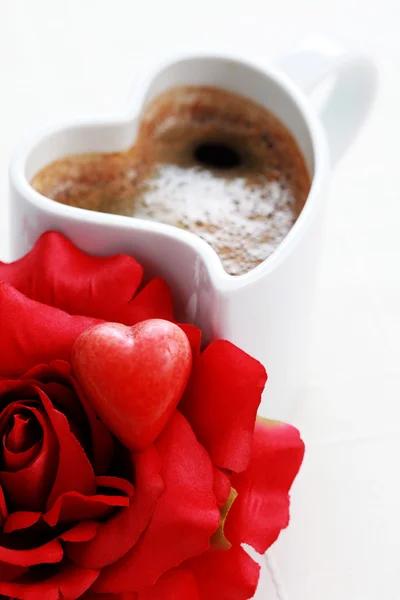 Kaffe och rose — Stockfoto