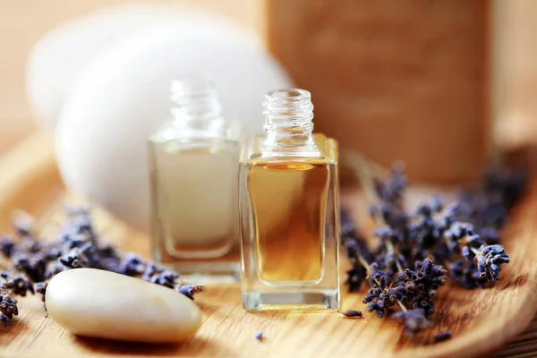 Aceite de aromaterapia de lavanda —  Fotos de Stock