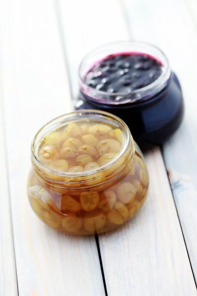 Gooseberry and black currant jam — Stock Photo, Image