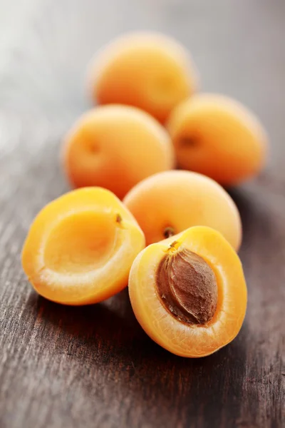 Frische Aprikosen — Stockfoto