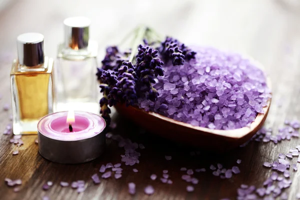 Lavender bath salt and massage oil — Stock Photo, Image