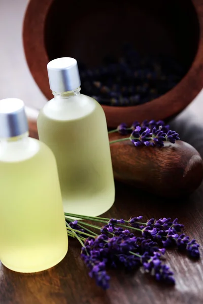 Lavendel massageolja — Stockfoto