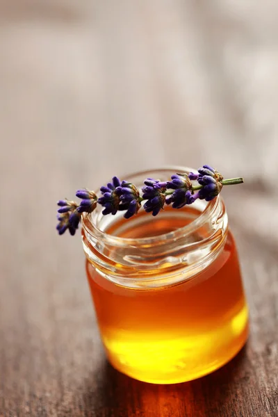 Gyógynövényes méz — Stock Fotó