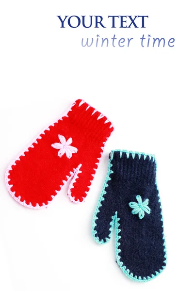 Красные и синие перчатки — стоковое фото