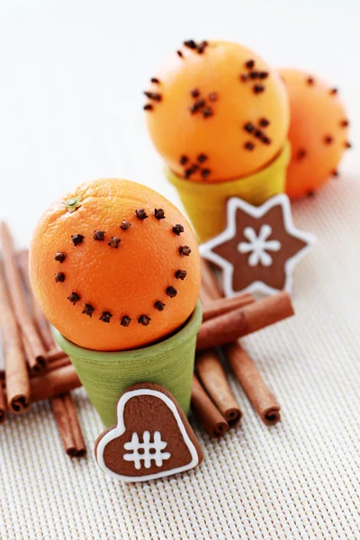 Portakal ve gingerbreads — Stok fotoğraf