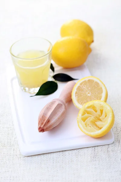 Φρέσκο χυμό λεμονιού — Φωτογραφία Αρχείου