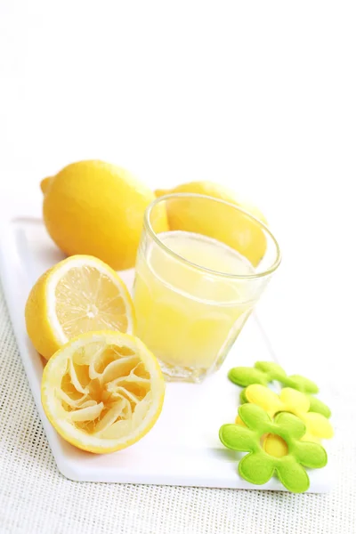 신선한 레몬 주스 — 스톡 사진