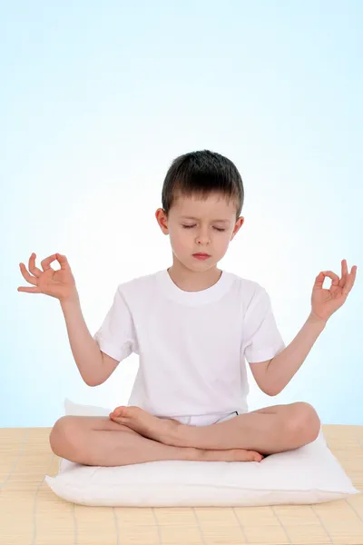 Yoga çocuk — Stok fotoğraf