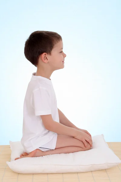 Yoga-Junge — Stockfoto