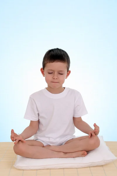Yoga çocuk — Stok fotoğraf