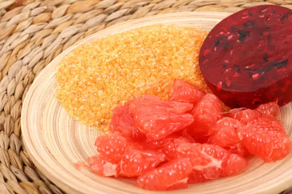 Grapefruit bath salt — Stock Photo, Image