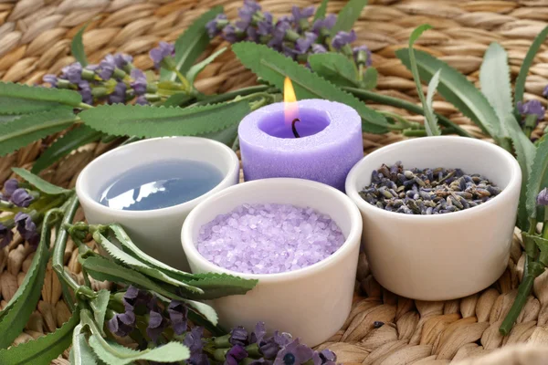 Aromatisches Lavendelbad — Stockfoto