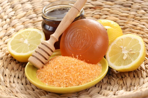 Baño de miel y limón —  Fotos de Stock