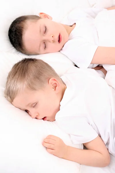 Сплячих дітей — стокове фото