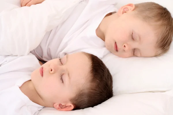 Schlafende Kinder — Stockfoto