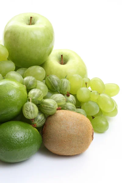 Verschiedene grüne Früchte — Stockfoto