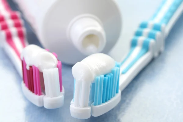 歯磨き粉と歯ブラシ — ストック写真