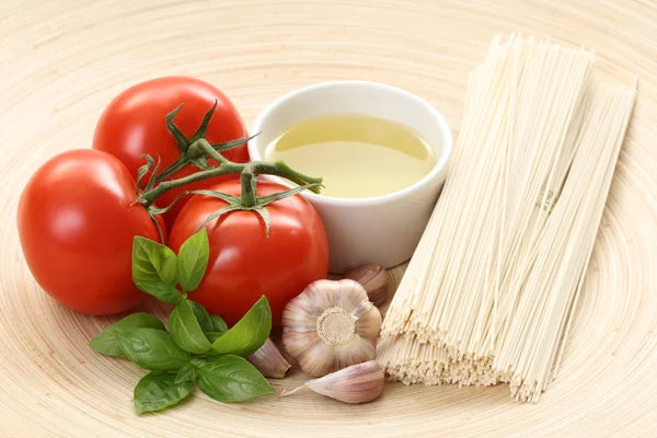 Hacer espaguetis —  Fotos de Stock