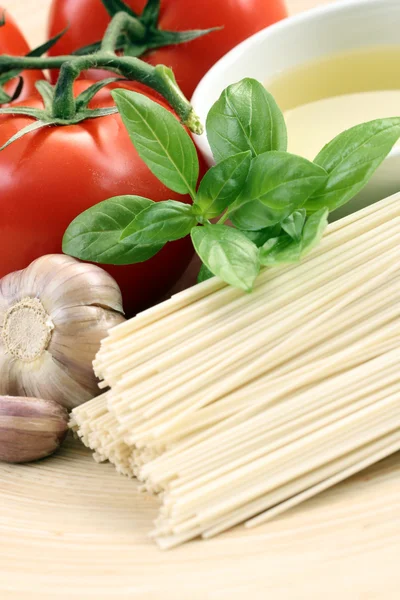 Preparare gli spaghetti — Foto Stock