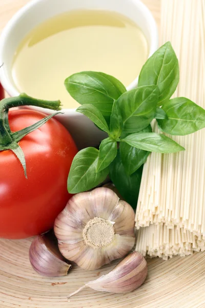 Att göra spagetti — Stockfoto
