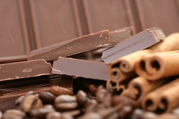 Café com chocolate e canela — Fotografia de Stock