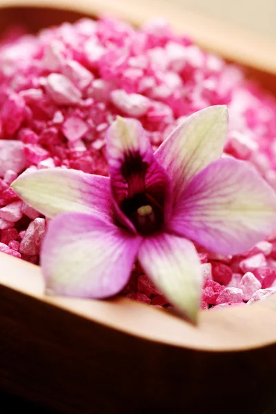 Flower bath salt — Stock Photo, Image