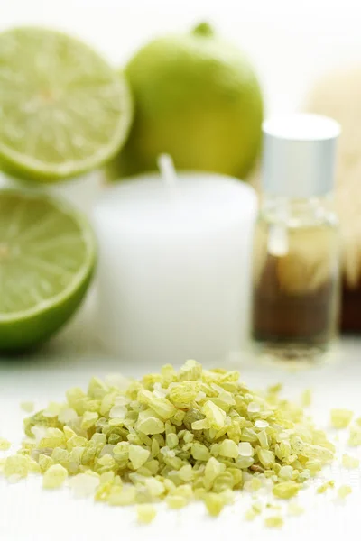 Lime bath salt — Stock Photo, Image