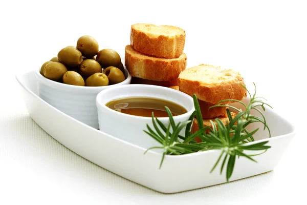 Baguette y aceite de oliva — Foto de Stock