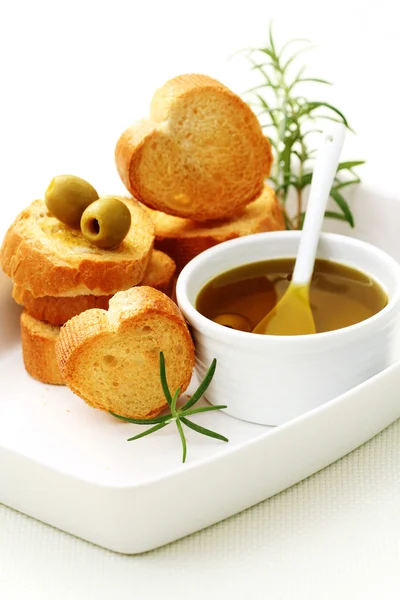 Baguette e olio d'oliva — Foto Stock