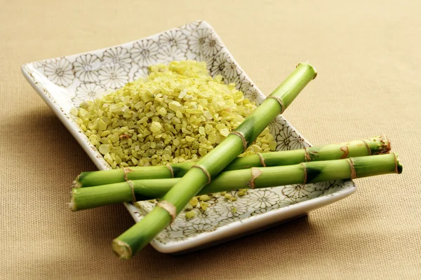 Bath salt with green bamboo — Stock Photo, Image