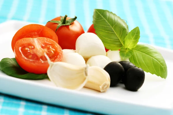 Mozzarella e pomodorini — Foto Stock
