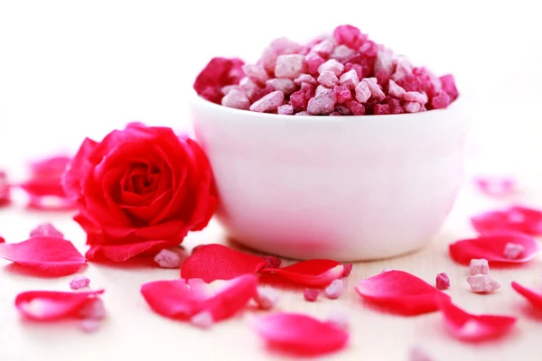 Сіль для ванни з троянди — стокове фото
