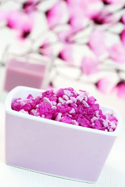 Pink bath salt — Stock Photo, Image