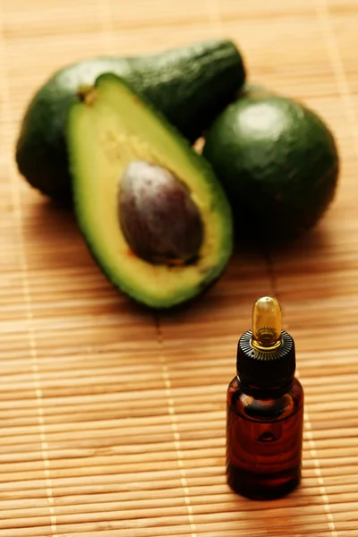 Avocado etherische olie — Stockfoto