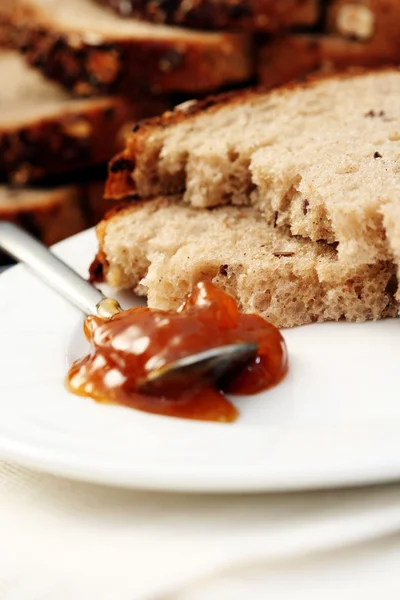 Pan integral y mermelada — Foto de Stock