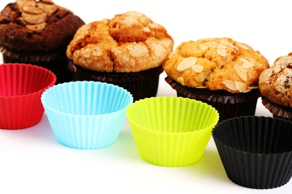 Čtyři Muffiny Izolovaných Bílém Sladká Jídla — Stock fotografie
